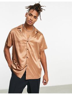 relaxed satin shirt with deep camp collar in light brown