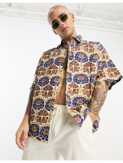boxy oversized linen mix shirt in brown 70s floral