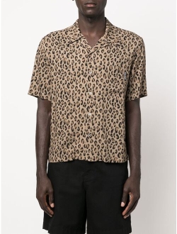 leopard-print short-sleeve shirt