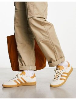 Munchen sneakers in cream and brown