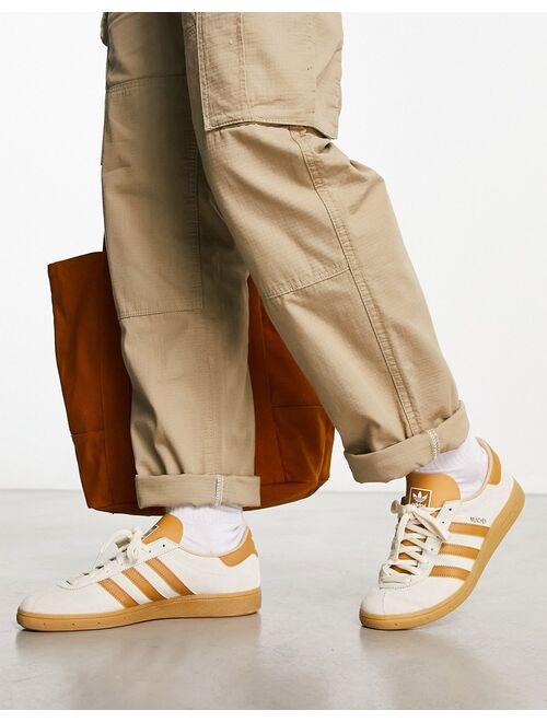 adidas Originals Munchen sneakers in cream and brown