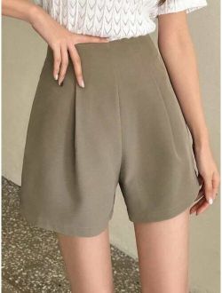 Solid Fold Pleated Detail Wide Leg Shorts