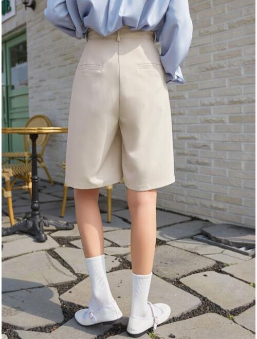 DAZY Slant Pockets Fold Pleated Shorts