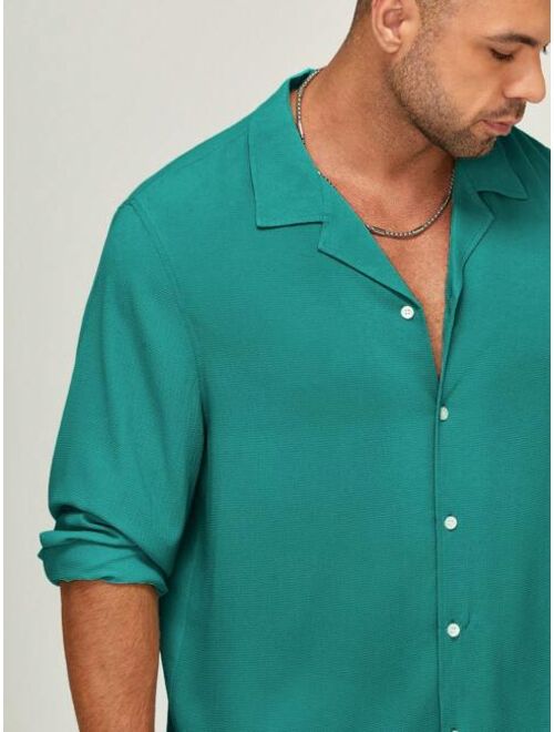 SHEIN Extended Sizes Men Solid Button Front Shirt