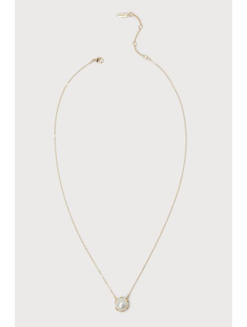 Lulus Preciously Poised 14KT Gold Pearl Pendant Necklace