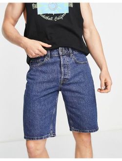 loose fit denim shorts in mid wash