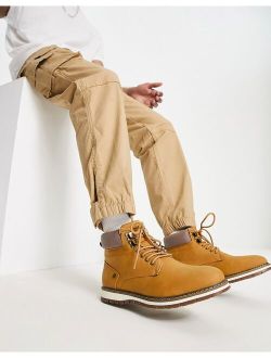 workwear outdoors boots in tan