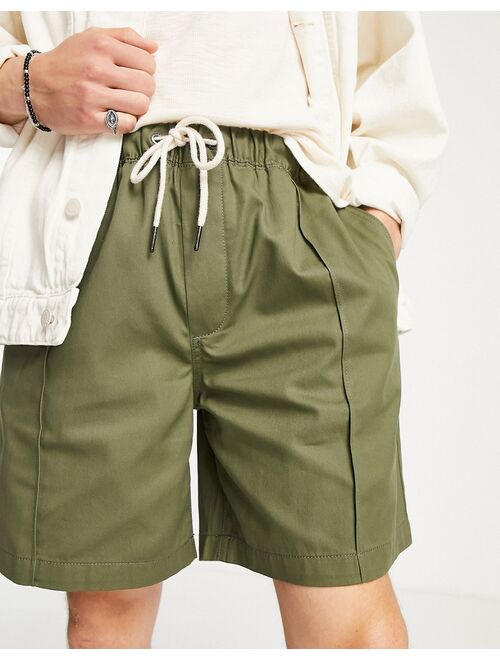 Pull&Bear pleated chino shorts in green