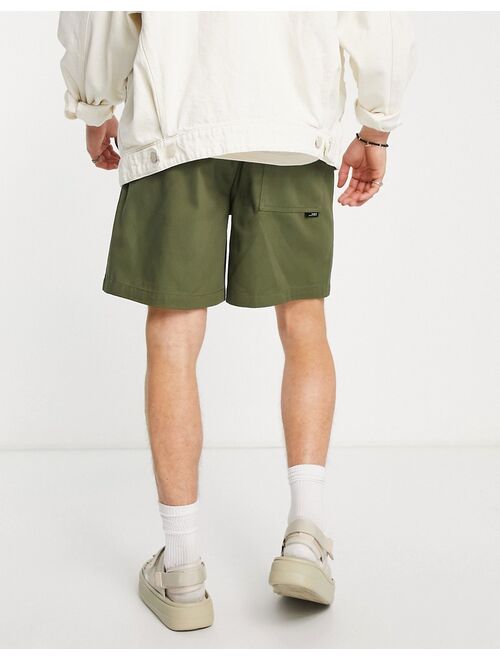 Pull&Bear pleated chino shorts in green
