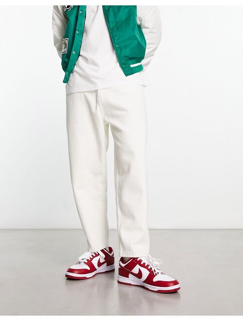 Pull&Bear balloon fit jeans in white