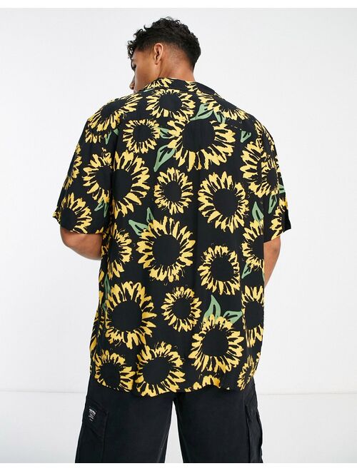 Pull&Bear sunflower print shirt in black