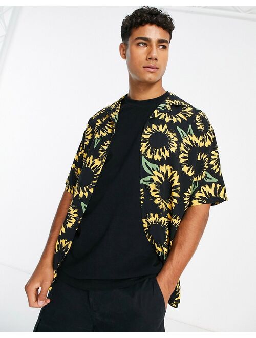 Pull&Bear sunflower print shirt in black