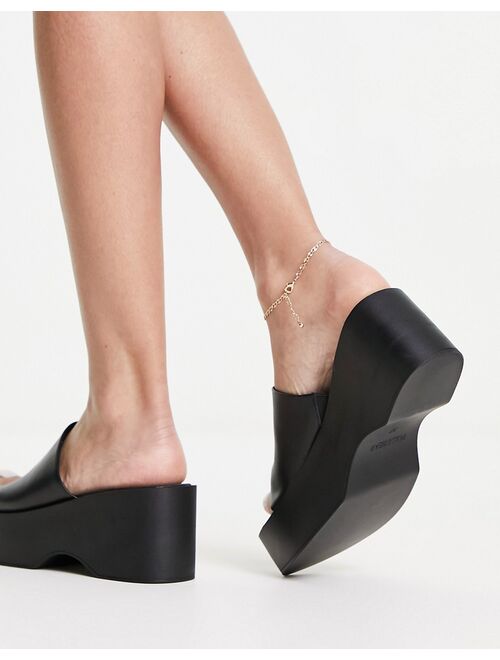 Pull&Bear flatform sandal in black