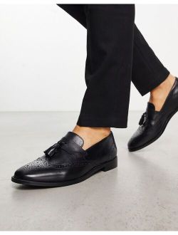 loafers in black leather with brogue detail
