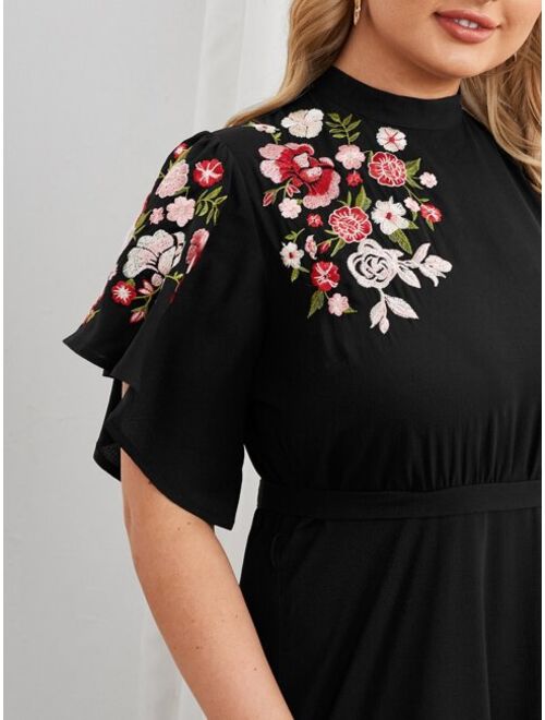 EMERY ROSE Plus Bell Sleeve Floral Embroidered Belted Dress