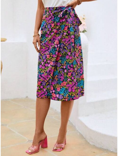 EMERY ROSE Allover Floral Print Knot Side Wrap Skirt