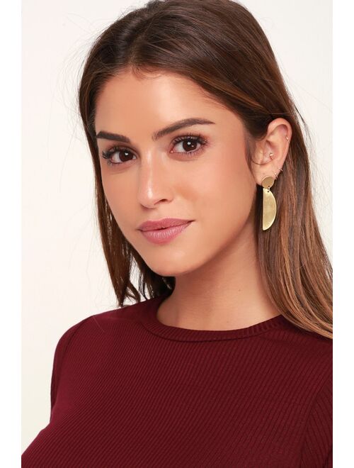 Lulus New Moon Brushed Gold Earrings