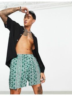 swim shorts in short length with pattern print