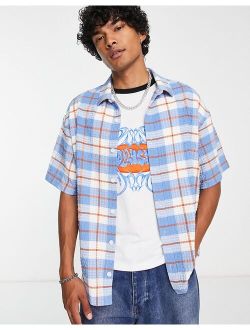 seersucker textured short sleeve summer shirt in blue check