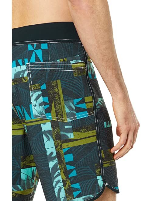 Quiksilver Blank Canvas Scallop 18" Boardshorts