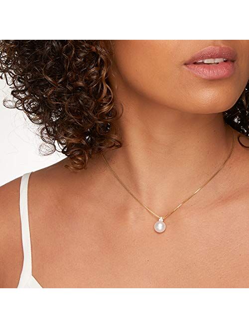 Peora Freshwater Cultured White Pearl Pendant in 14K Yellow Gold, Round Button Shape, 10mm Heirloom Slider Solitaire