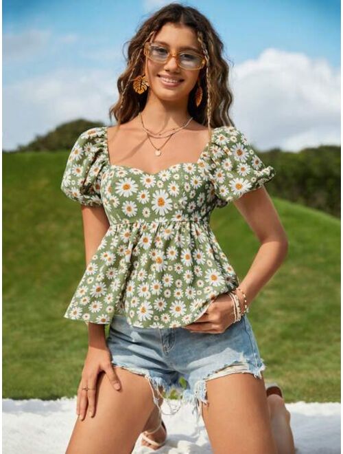 SHEIN VCAY Allover Floral Print Sweetheart Neck Puff Sleeve Peplum Blouse