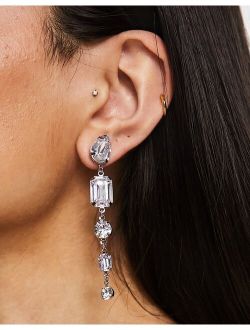 drop earrings with teardrop design in silver tone
