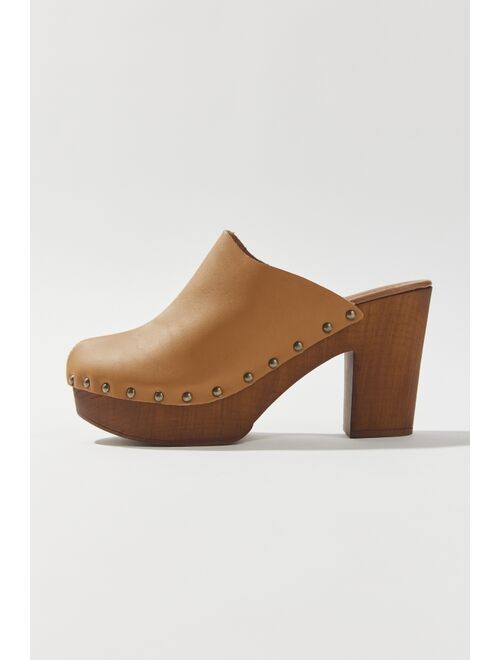 Seychelles Go All Out Heeled Clog