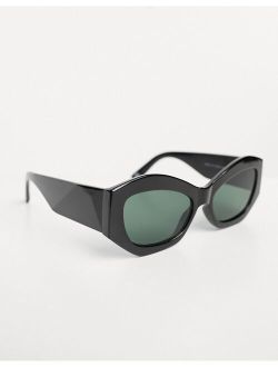 chunky angular cat eye sunglasses