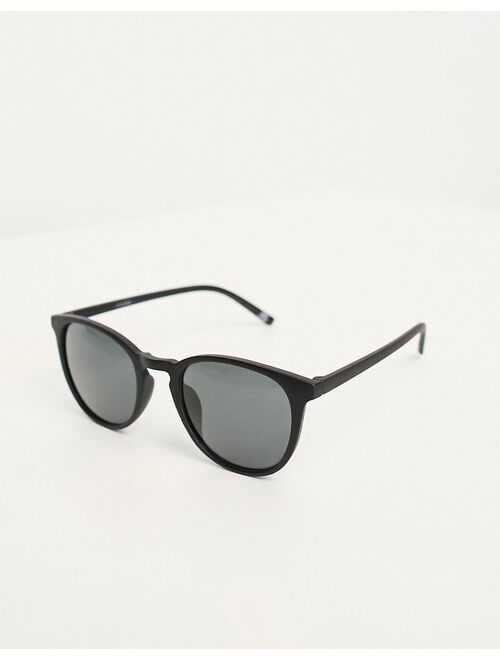 ASOS DESIGN fine frame round sunglasses in black
