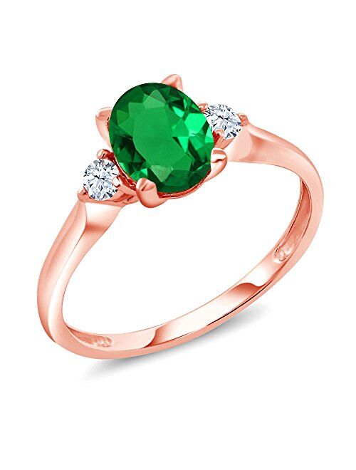 Gem Stone King 10K Rose Gold Green Simulated Emerald and White Created Sapphire 3-Stone Ring For Women (1.10 Cttw, Available In Size 5, 6, 7, 8, 9)
