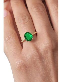 Gem Stone King 14K Yellow Gold Green Simulated Emerald and Diamond Engagement Ring For Women (2.24 Cttw, Available In Size 5, 6, 7, 8, 9)