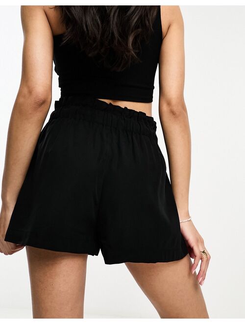 Pull&Bear paperbag waist shorts in black
