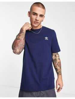 essentials t-shirt in navy