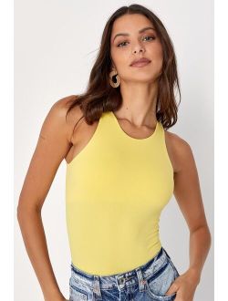 Clean Lines Yellow Seamless Cropped Cami Top