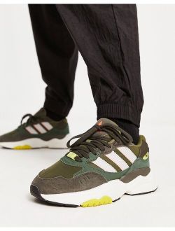 Retropy F3 sneakers in khaki