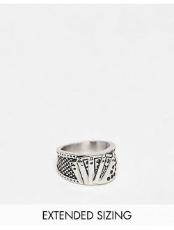 waterproof stainless steel band ring with playing card design in silver tone