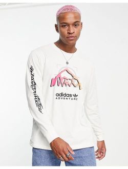 Adventure long sleeve graphic top in off-white