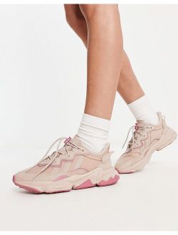 Ozweego sneakers in beige and pink