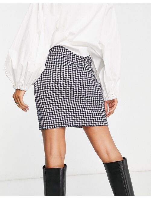 Vero Moda FRSH mini skirt in navy check