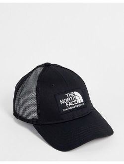 Mudder trucker cap with mesh back in black