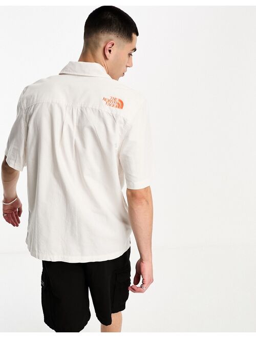 The North Face Valley utility logo shirt in white