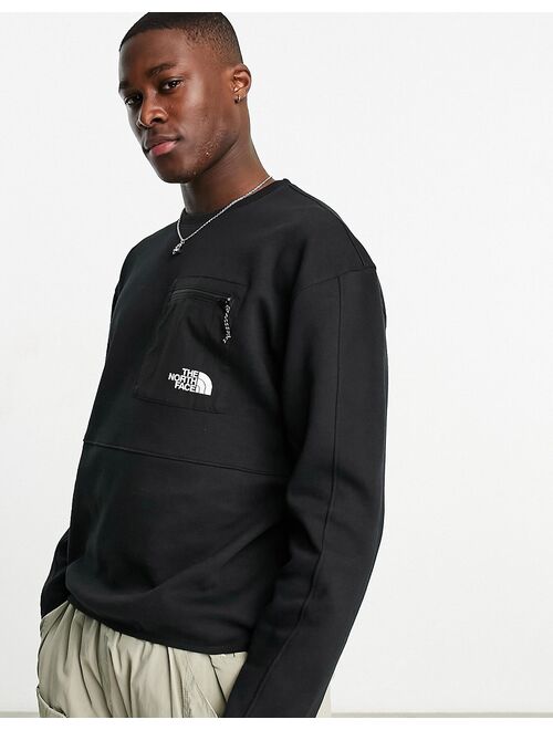 The North Face Tech crew neck sweat in black