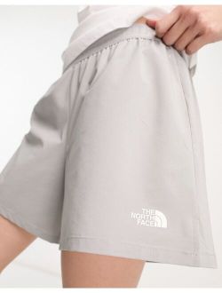 Wander shorts in gray
