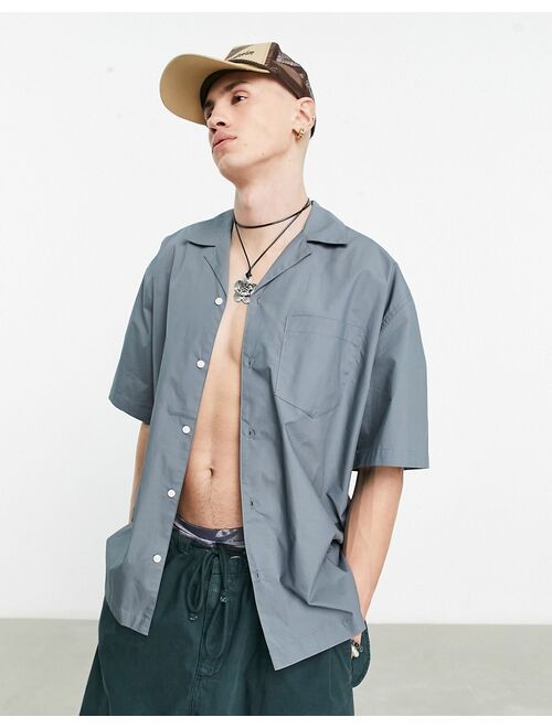 COLLUSION boxy revere short sleeve shirt in gray