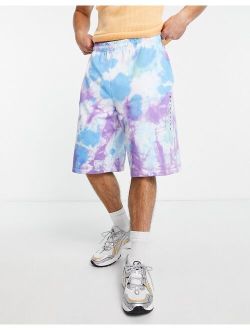 oversized shorts with logo print in tie dye - part of a set