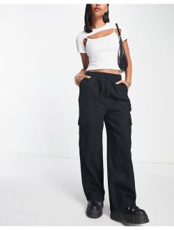 cargo trouser in black
