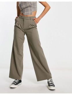dad tailored pants in taupe