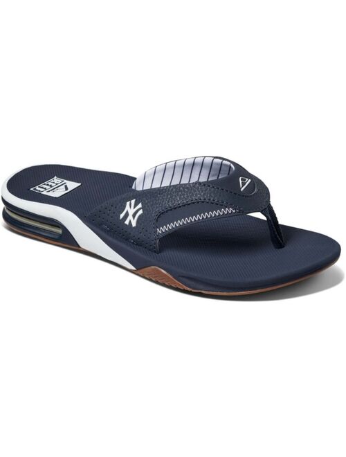 REEF Men's Navy New York Yankees Fanning Bottle Opener Sandals