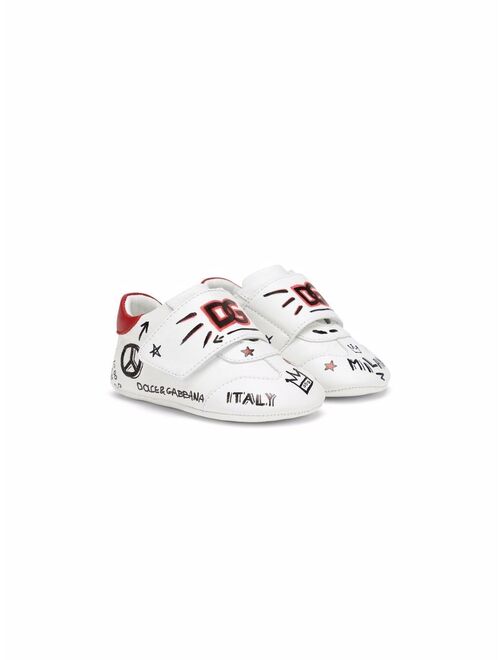Dolce & Gabbana Kids graffiti-print touch strap sneakers